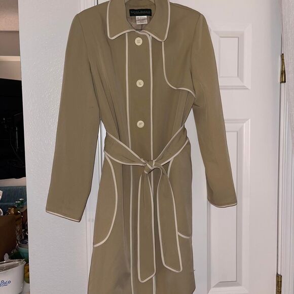 Harve Benard Jackets & Blazers - Harve Benard Women's Khaki and White Coat size 6
